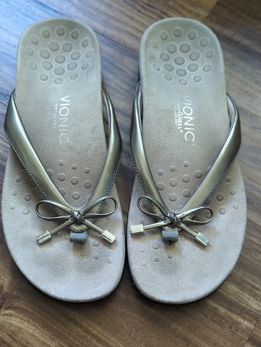 Vionic Metallic Gold Bow Flip Flop Sandals for Women